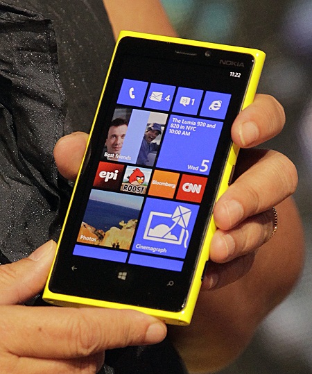 Nokia lumia 920 популярнее чем iphone 5